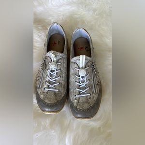 Rieker Silver/pewter metallic and cork comfort fashion sneakers.